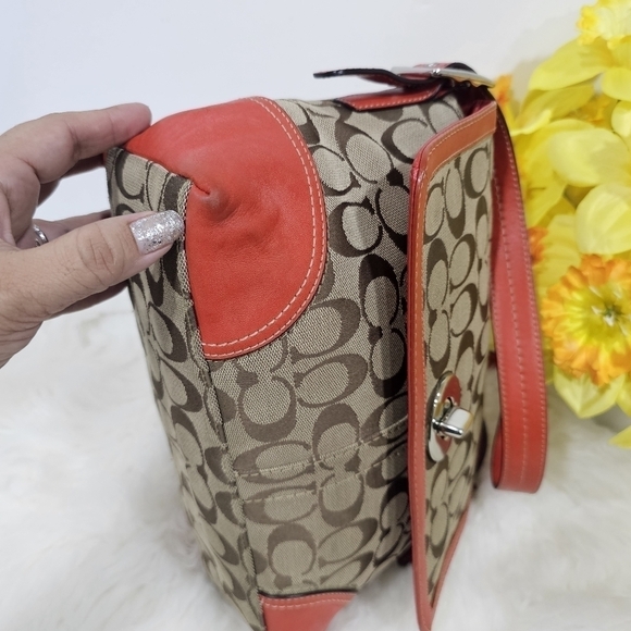 Coach crossbody red/tan - Picture 12 of 15